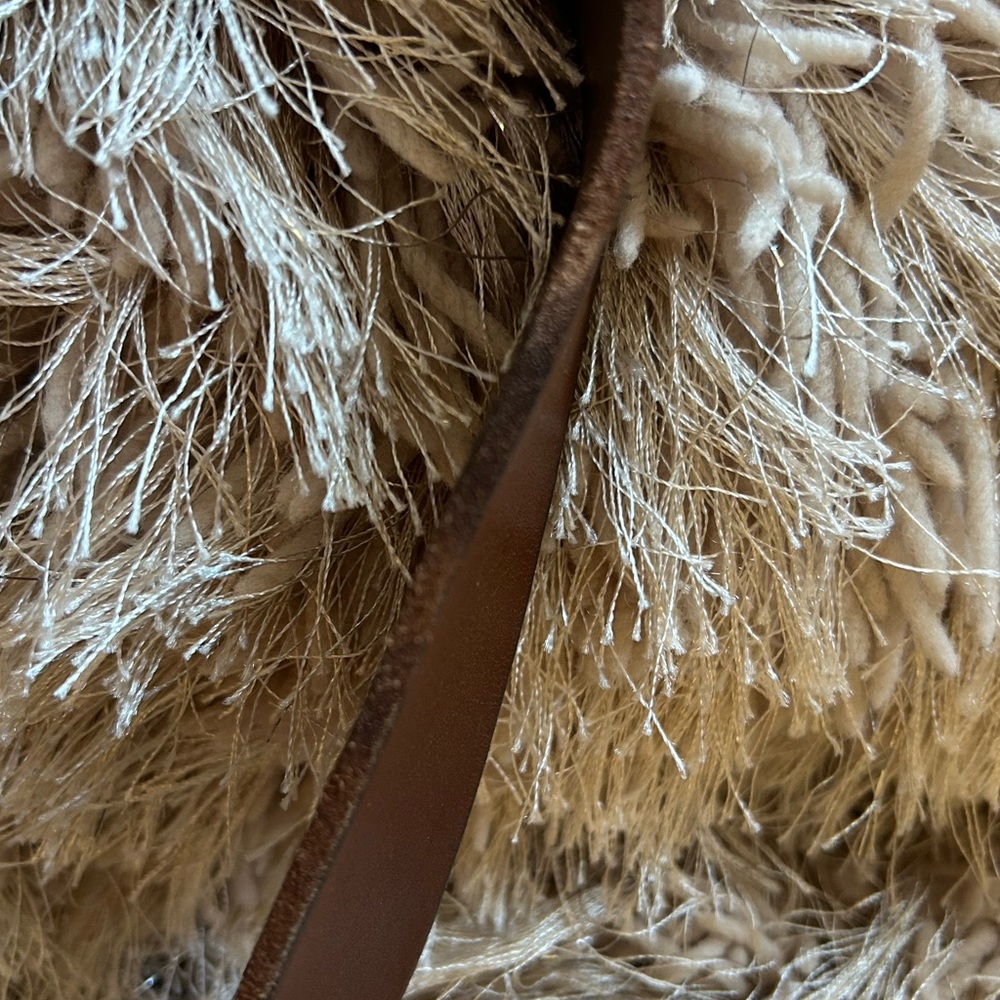 Gucci Feline Buckle Leather Belt - Picture 4 of 7